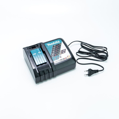 MAKITA เครื่องชาร์จแบตเตอรี่ 18 โวลต์ (ชาร์จเร็ว) รุ่น DC18RC